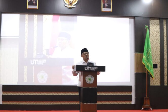 
 Wamen Dikdasmen jadi narasumber dalam simposium kebangsaan dlam kegiatan masta UM Sumbar