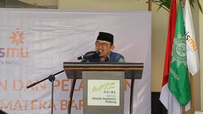 
 Arahan Sekretaris PWM Sumbar Apris, saat pembukaan pelatihan oleh Lazismu Sumbar, Selasa (23/9/2025
